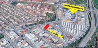 Nau industrial a Cañero. Nave en venta antigua clínica dental con gran potencial