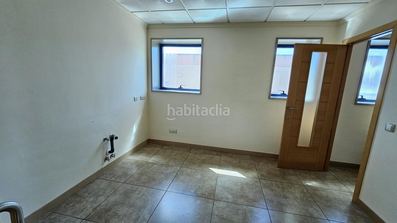 Foto 4a454379-aec9-4f1d-affc-950d1aaf94e1. Alquiler nave industrial  en venta y alquielr en almodovar del rio en Almodóvar del Río