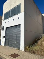 Nau industrial a El Higuerón. Nave impecable de 93 m2 junto a leroy merlin  lista para entrar!