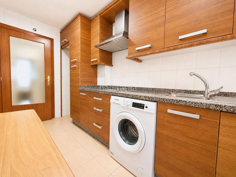Foto d1870633-325f-4d5a-b7e4-343218501ce8. Planta baja listo para entrar a vivir bajo adaptado, amueblado, con vestidor, garaje y trastero en Montoro