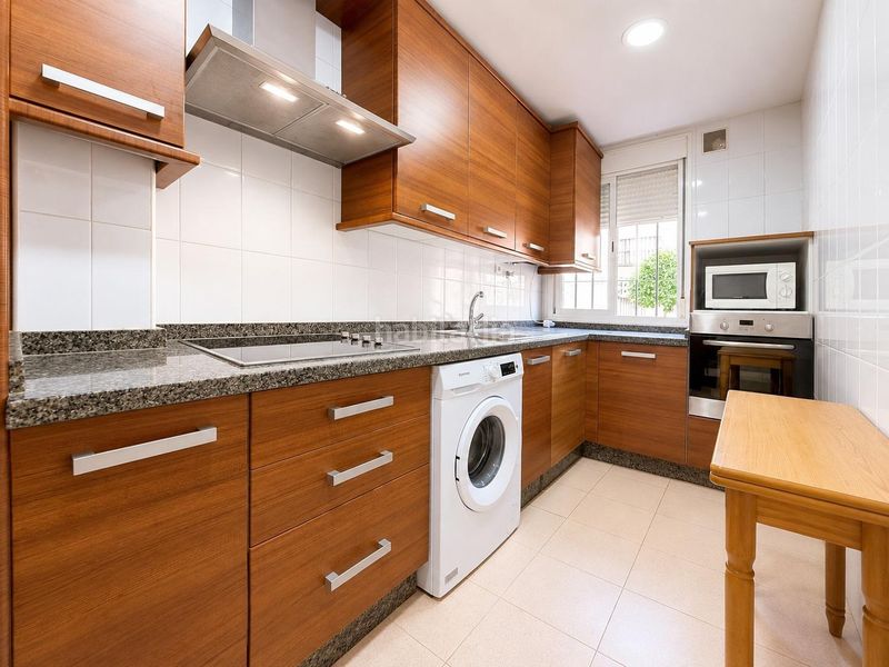 Foto e5f4ddda-a9d0-4f35-9ad8-03e2e2335ffc. Planta baja listo para entrar a vivir bajo adaptado, amueblado, con vestidor, garaje y trastero en Montoro