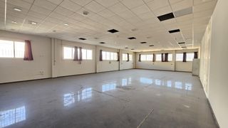 Ufficio in El Higuerón. Oficina en venta en el parque joyero de córdoba