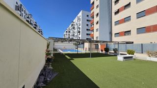 Miete Etagenwohnung in Poniente-Norte - Miralbaida - Parque Azahara. Buen piso, amueblado en la zona de hipercor !