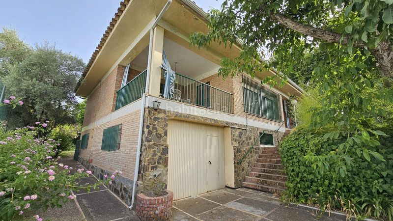Foto a3c7a7ca-fc79-449b-9145-452eda78a4cc. Chalet with parking pool in El Brillante -El Naranjo - El Tablero Córdoba