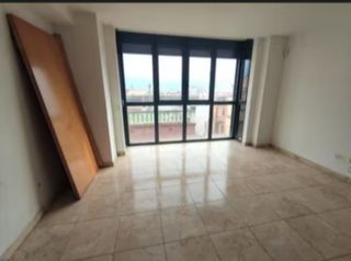 Ático en Centre. Dúplex con solarium de 31m2