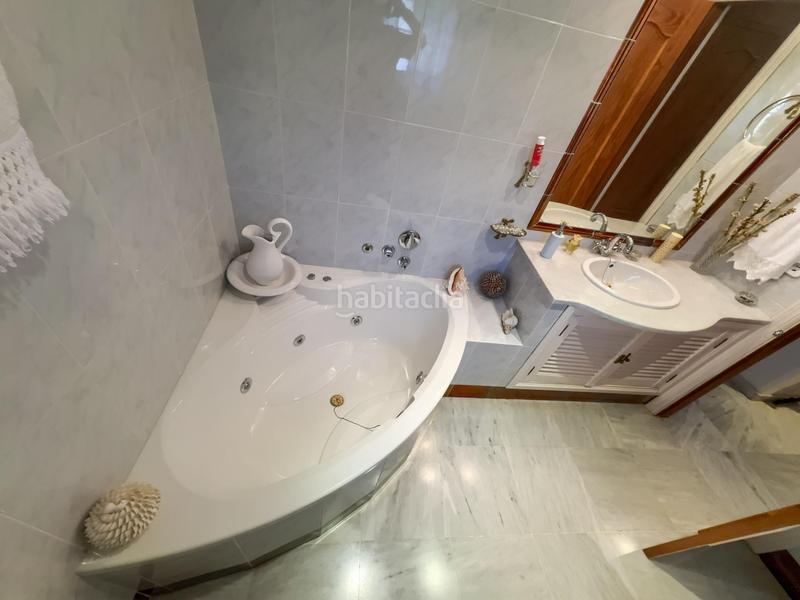 Foto 1726b707-f118-4c90-ae1f-f6f3e239e23b. Xalet amb aparcament piscina a Espartinas pueblo Espartinas