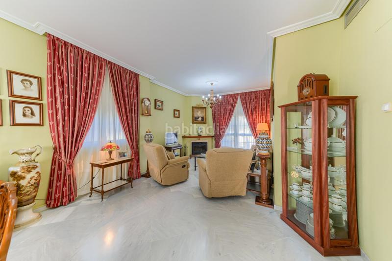 Foto 26e1a9ed-9917-4fe6-9baa-3af6b1e216ce. Xalet amb aparcament piscina a Espartinas pueblo Espartinas