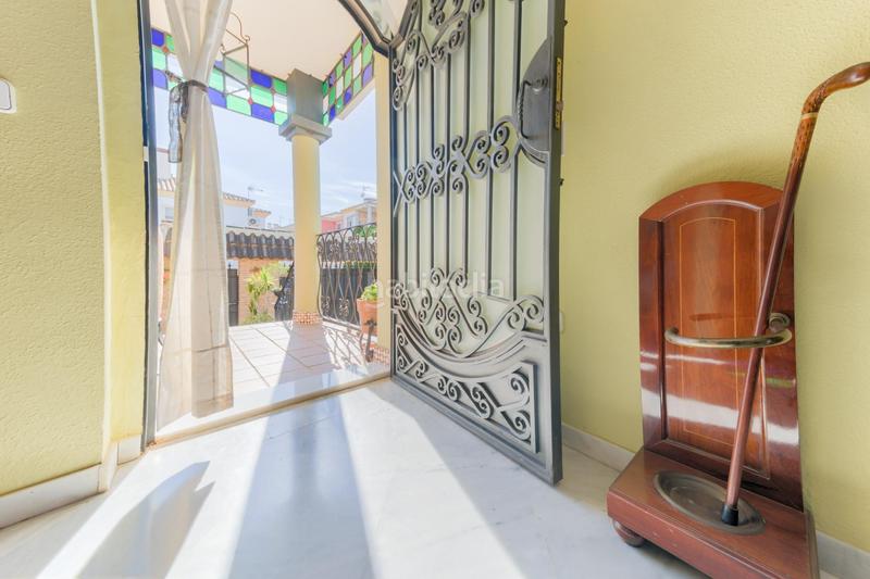 Foto 2cddd7db-384a-436d-b9f2-d71649b2a490. Xalet amb aparcament piscina a Espartinas pueblo Espartinas