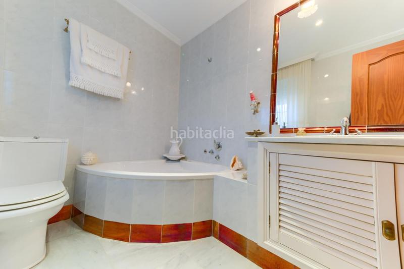 Foto 2fedbfee-9670-42eb-8380-3fcd6a1c4bda. Xalet amb aparcament piscina a Espartinas pueblo Espartinas