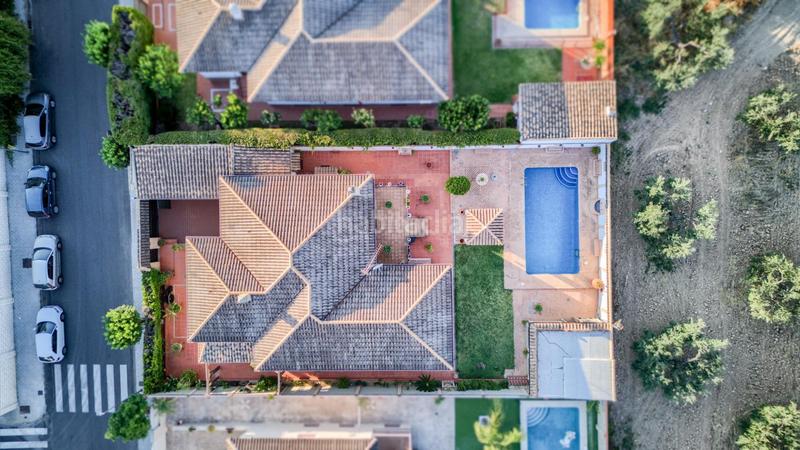 Foto 724b7392-8788-4750-9864-11a24e086893. Xalet amb aparcament piscina a Espartinas pueblo Espartinas