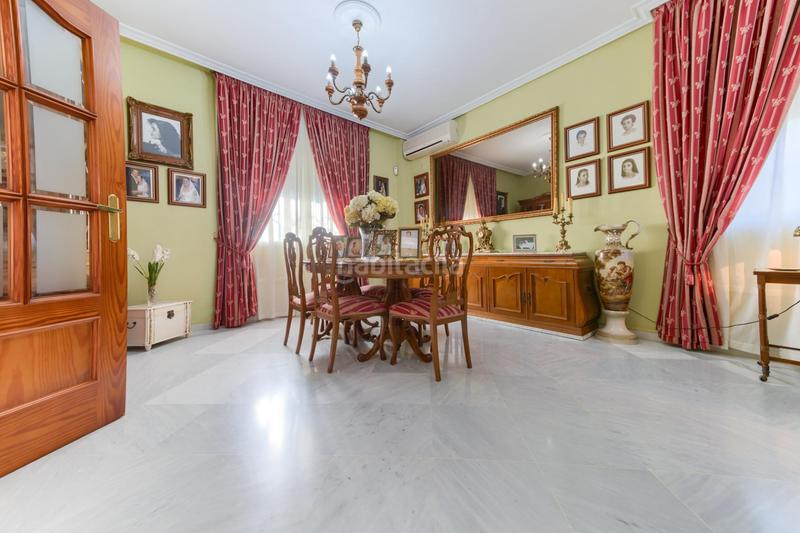 Foto 74b3f37f-0764-4043-89d6-7f1b0db9cab3. Xalet amb aparcament piscina a Espartinas pueblo Espartinas