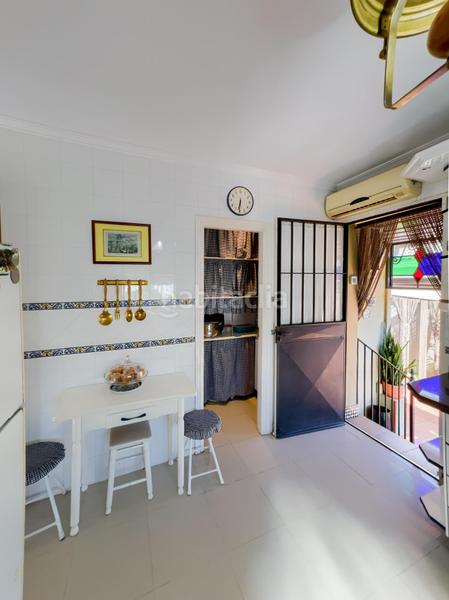 Foto 8a868843-116a-4b4e-a9d7-cc6ee220ee21. Xalet amb aparcament piscina a Espartinas pueblo Espartinas