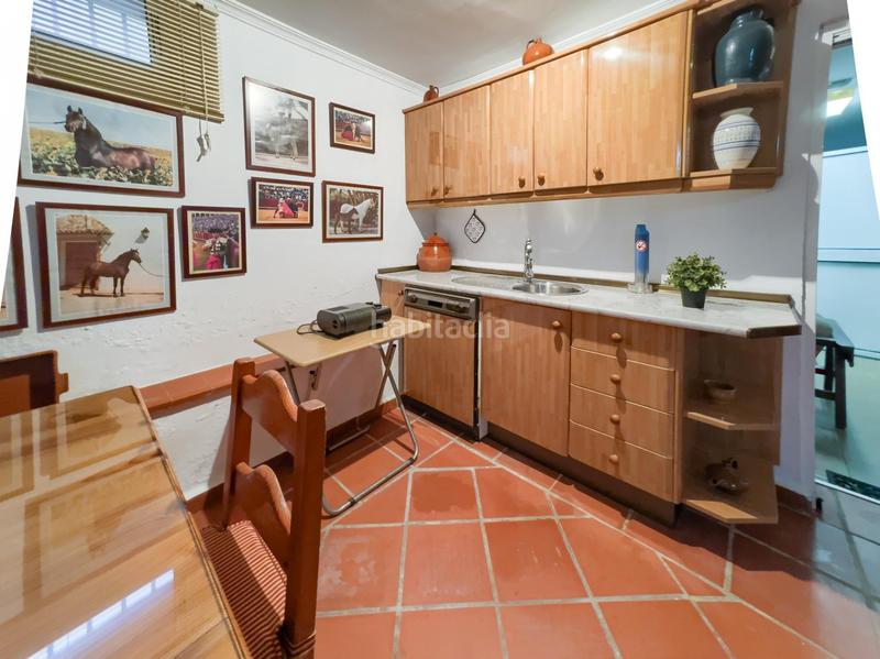 Foto 8f9decad-5397-40a2-8203-e9a3c9ccf930. Xalet amb aparcament piscina a Espartinas pueblo Espartinas