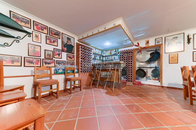 Foto 94f4bde0-50db-416a-b7f9-fb5f6623a49e. Xalet amb aparcament piscina a Espartinas pueblo Espartinas