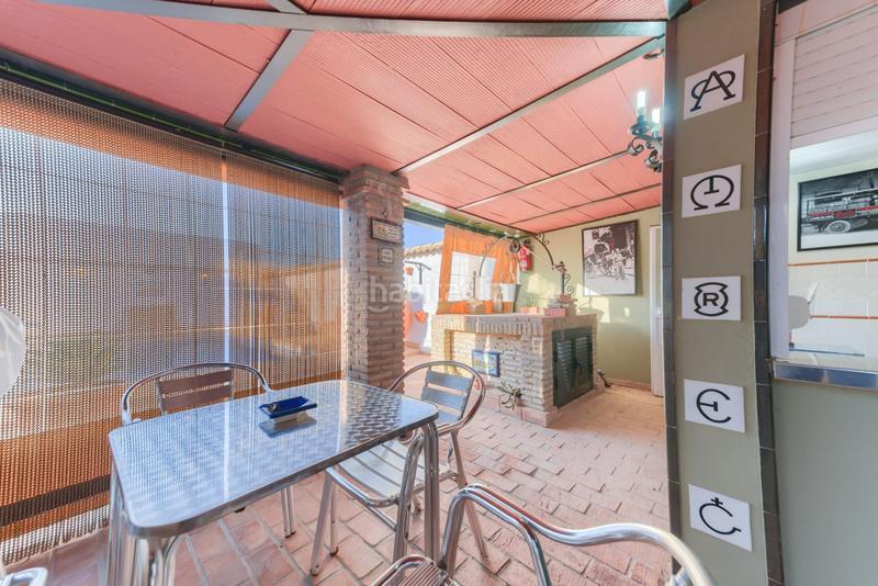 Foto 9e7e204f-3a4b-4de0-86b9-caa963cf3c2f. Xalet amb aparcament piscina a Espartinas pueblo Espartinas