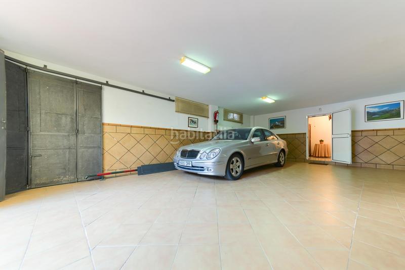 Foto a57a1694-70d2-4190-8ac0-e0066a7dea41. Xalet amb aparcament piscina a Espartinas pueblo Espartinas