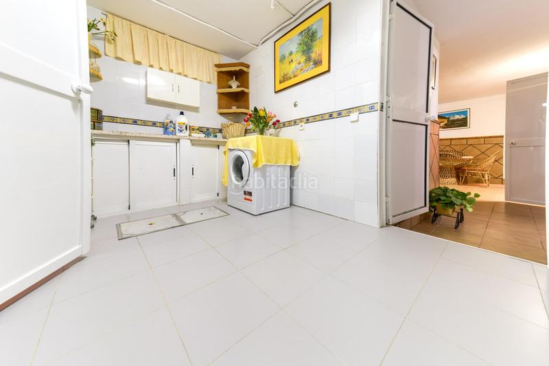 Foto b855ec06-15a7-4a49-8064-6ff795d6e54d. Xalet amb aparcament piscina a Espartinas pueblo Espartinas