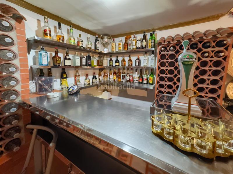 Foto bb732ba2-377e-455b-b3aa-36108dd91f08. Xalet amb aparcament piscina a Espartinas pueblo Espartinas