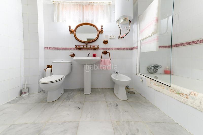 Foto f9121b4e-96f8-46f6-9e03-629695e0531c. Xalet amb aparcament piscina a Espartinas pueblo Espartinas