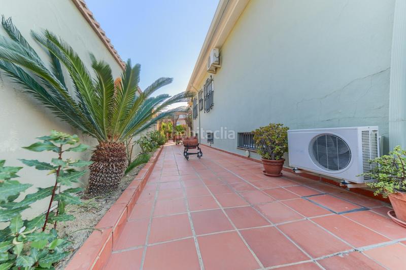 Foto fd6299b4-adc5-45d9-bed1-015b1aefa332. Xalet amb aparcament piscina a Espartinas pueblo Espartinas