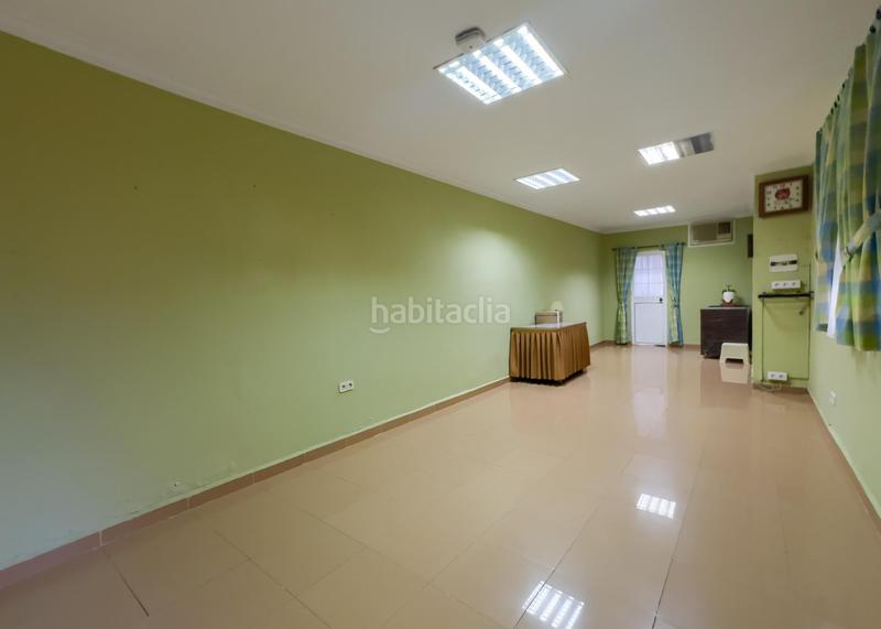 Foto ff4df8af-4247-4072-9a4a-b0666eec9ac1. Xalet amb aparcament piscina a Espartinas pueblo Espartinas