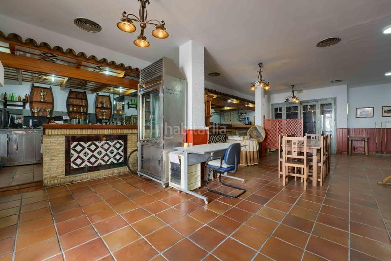 Foto 3956ed27-244b-4a64-b9ef-666767c19306. Casa vivienda con local vive, trabaja y haz realidad tu proyecto personal. en Olivares