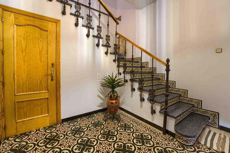 Foto 6476de6f-73a2-4b4a-bc2b-30f8eeb8fa96. Casa vivienda con local vive, trabaja y haz realidad tu proyecto personal. en Olivares