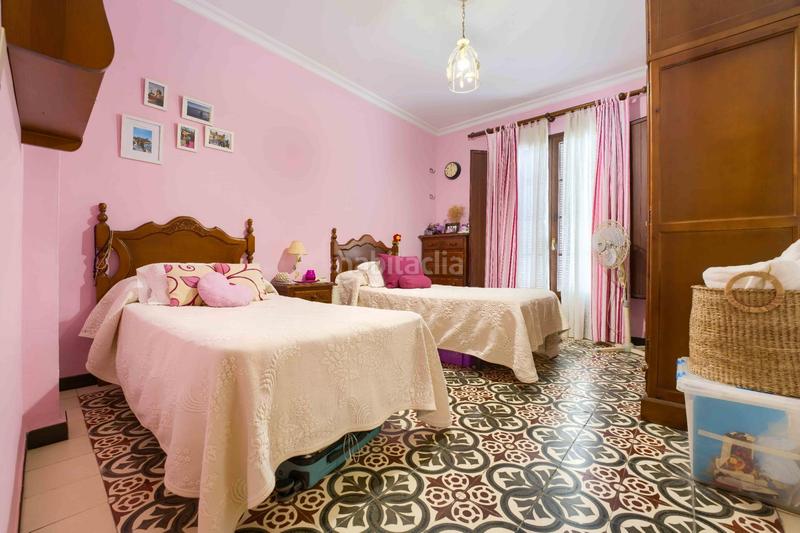 Foto a16b3d6c-a846-4364-814e-75c6da1a919a. Casa vivienda con local vive, trabaja y haz realidad tu proyecto personal. en Olivares