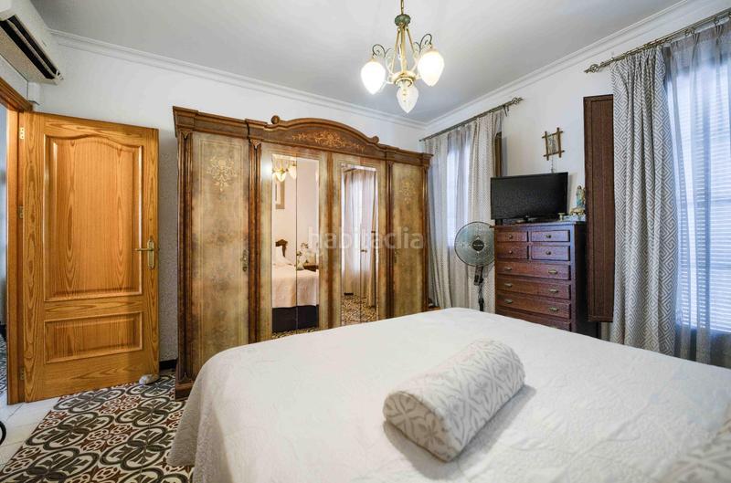 Foto c6789417-0931-4e53-b150-6c734ec2f016. Casa vivienda con local vive, trabaja y haz realidad tu proyecto personal. en Olivares