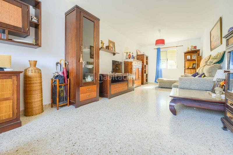 Foto 222520ba-fcc4-4b78-ba85-3962c266f9b2. Casa adosada un hogar que nos ha dado todo en Olivares