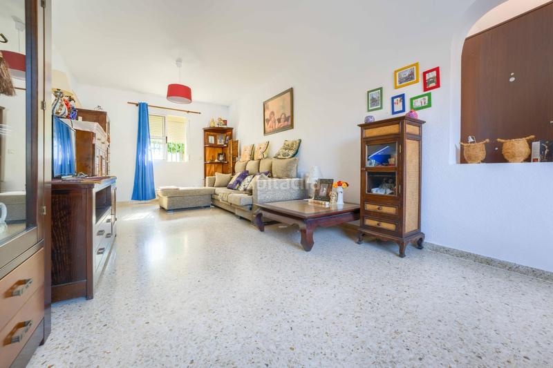 Foto ee2cb5bb-5084-4047-bf28-0cfe29a09c33. Casa adosada un hogar que nos ha dado todo en Olivares