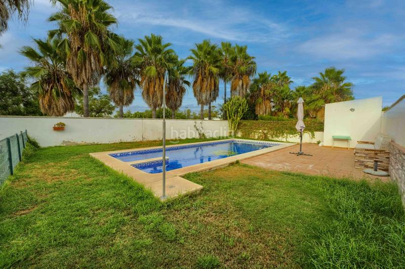 Foto ffa6ddcc-c650-43d7-96ec-b4acca77d4c9. Casa bifamiliare con parcheggio piscina in Loreto Espartinas