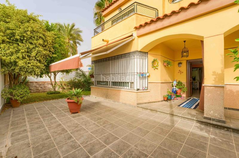 Foto 4726d4e4-48a5-48fc-b5f9-25db1f284840. Casa pareada en Loreto Espartinas
