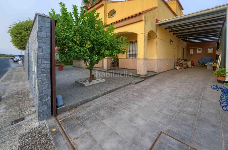 Foto 4b8d2e0a-0b4b-4ddc-9d38-3e58460f679c. Casa pareada en Loreto Espartinas