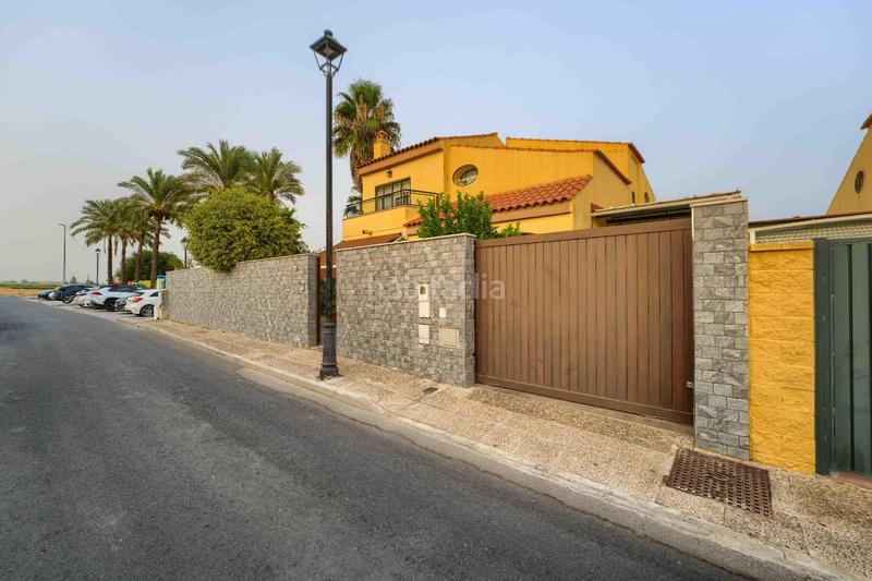 Foto 6c2b9b5a-ddc3-472e-85b3-2e9a9d976093. Casa pareada en Loreto Espartinas