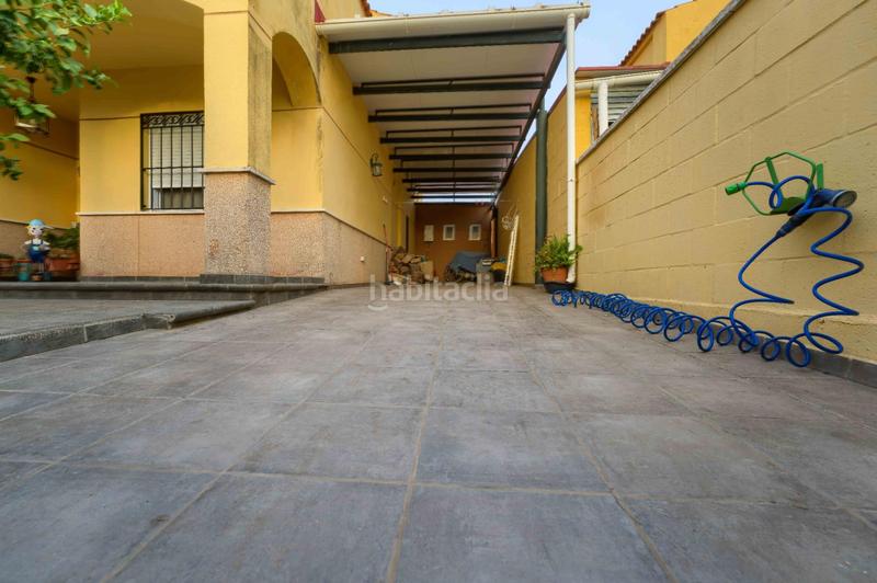 Foto edcc14f8-adcb-4ddf-88e7-4ab144cf3839. Casa pareada en Loreto Espartinas