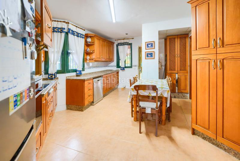 Foto 56a34466-e925-4193-b938-38bdba982a50. Chalet con parcheggio piscina in Loreto Espartinas