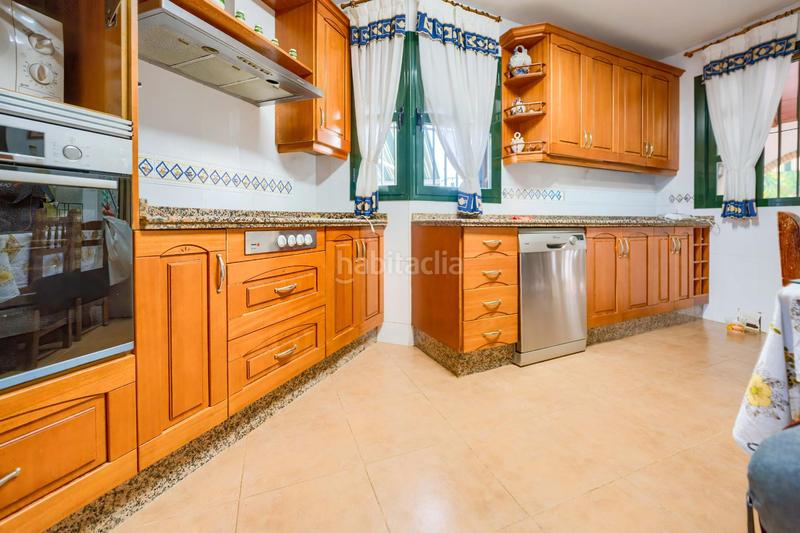 Foto ddacb81e-15c5-478d-b3db-b56af4b01eb5. Chalet con parcheggio piscina in Loreto Espartinas