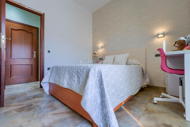Foto d5a4ea2b-97dd-4a2a-9a53-c84499f129ef. Casa amb calefacció aparcament piscina a Centro - Barriada Mallorca Camas