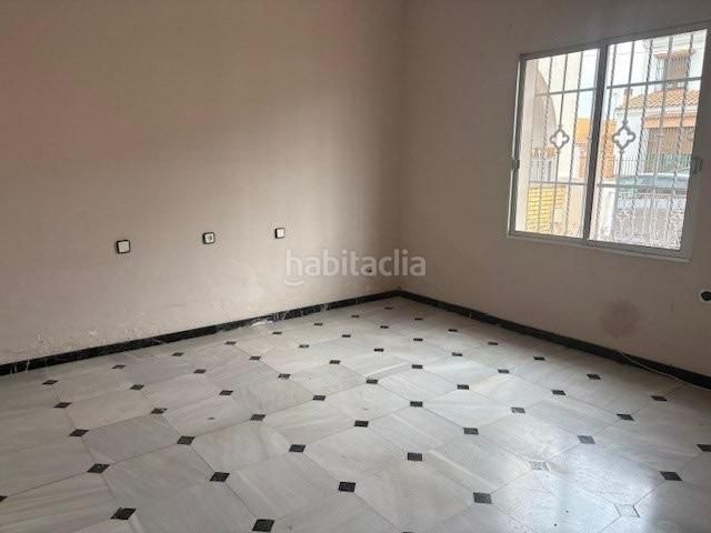 Foto b90b1b9a-6185-40c7-8094-8f0344413a62. Casa a Umbrete