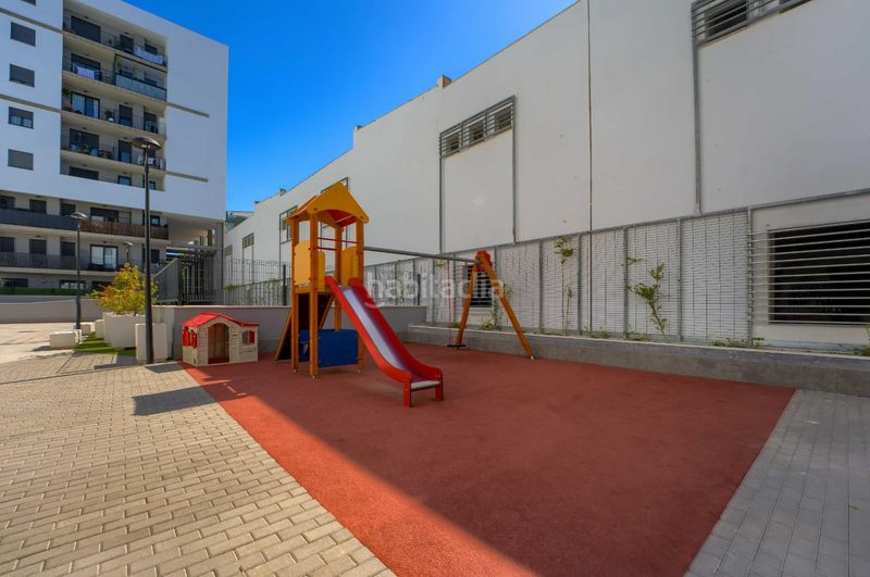 Foto a1ac8bbe-a9ff-49a8-b12f-7cbf4767ba09. Pis amb aparcament a colores - entreparques Sevilla