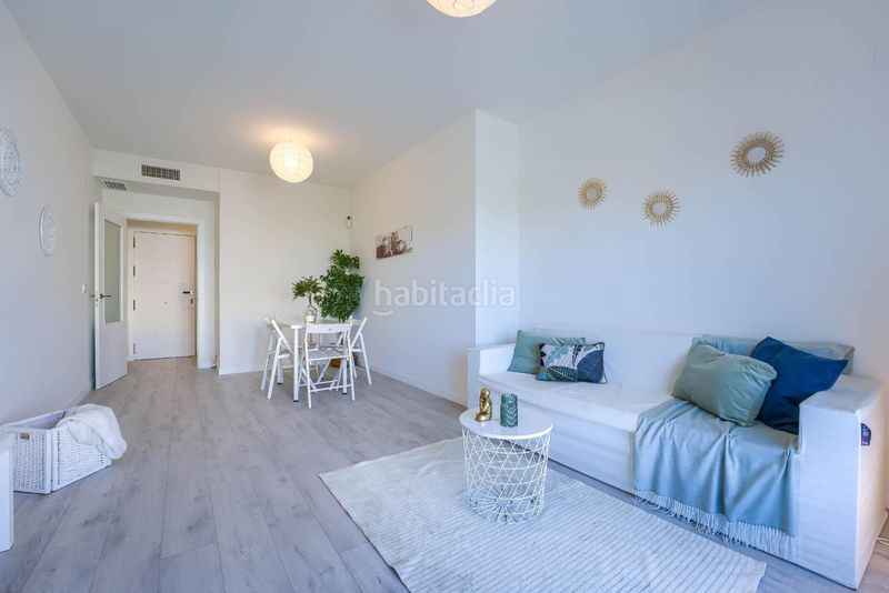 Foto dcc5ab7a-0079-45fc-b36e-64eb9c44daa5. Pis amb aparcament a colores - entreparques Sevilla