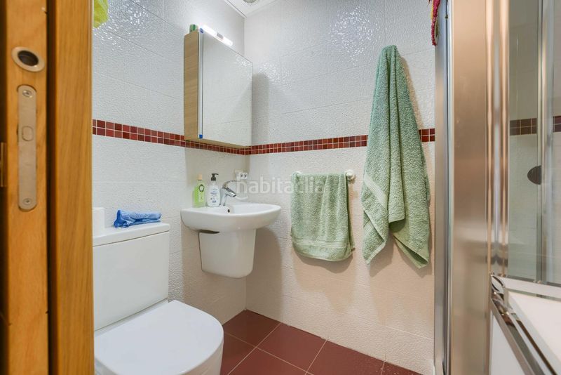 Foto 3cd56cb1-8107-45e9-8116-48c0df694a25. Àtic amb calefacció aparcament a Triana Oeste Sevilla