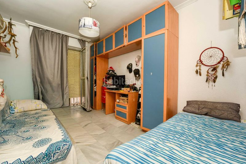 Foto 70a999a5-9d10-4361-acb6-3ba5e1393692. Casa adossada amb aparcament a Centro Bormujos
