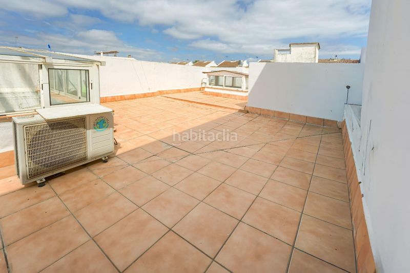 Foto 1cc649bb-5516-4b29-afa5-f0a7bdea1c7f. Casa adossada a Benacazón