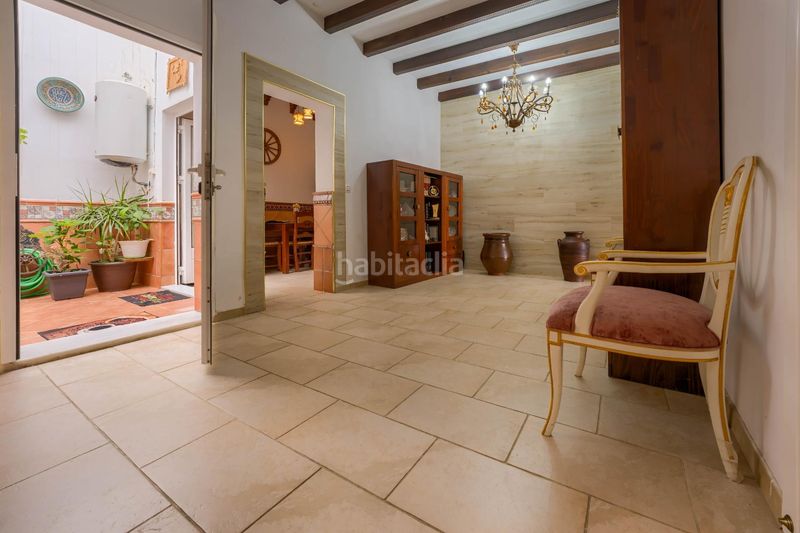 Foto ae295d0e-d892-4790-8448-a76716179106. Casa adossada a Benacazón
