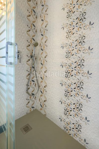 Foto 567cc67a-afea-440b-9497-2d2897d9ee24. Pis a avenida edificio malaga 1 a colores - entreparques Sevilla