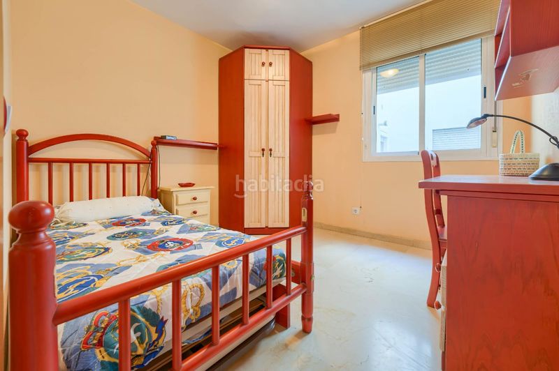 Foto 82fcd428-2db7-4d2f-8683-1d0cb1ab0659. Pis a avenida edificio malaga 1 a colores - entreparques Sevilla