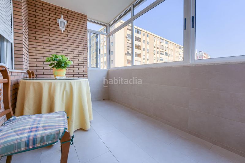 Foto 9aad130e-0d31-4593-b02f-28fb6bdedc4a. Pis a avenida edificio malaga 1 a colores - entreparques Sevilla