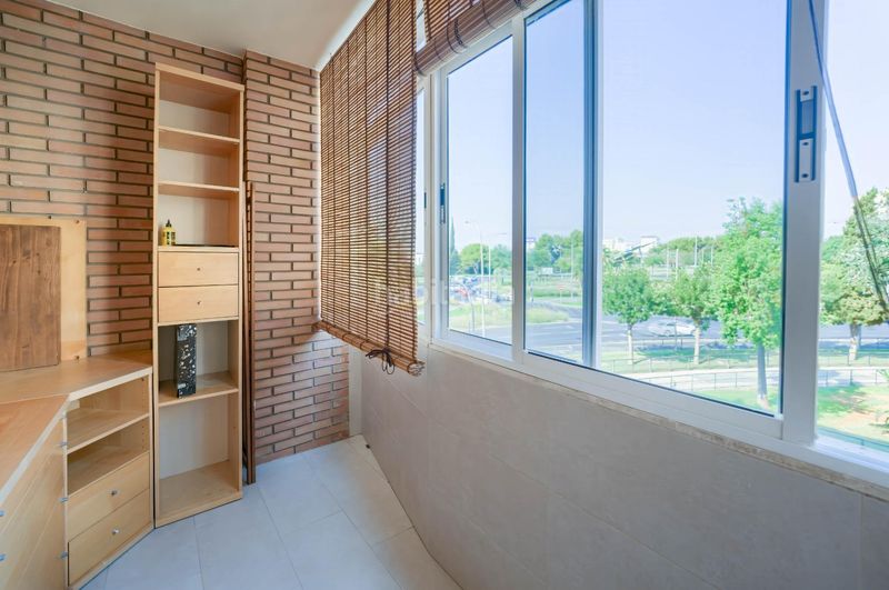 Foto c06eadba-6830-4463-9706-499aee0608d6. Pis a avenida edificio malaga 1 a colores - entreparques Sevilla